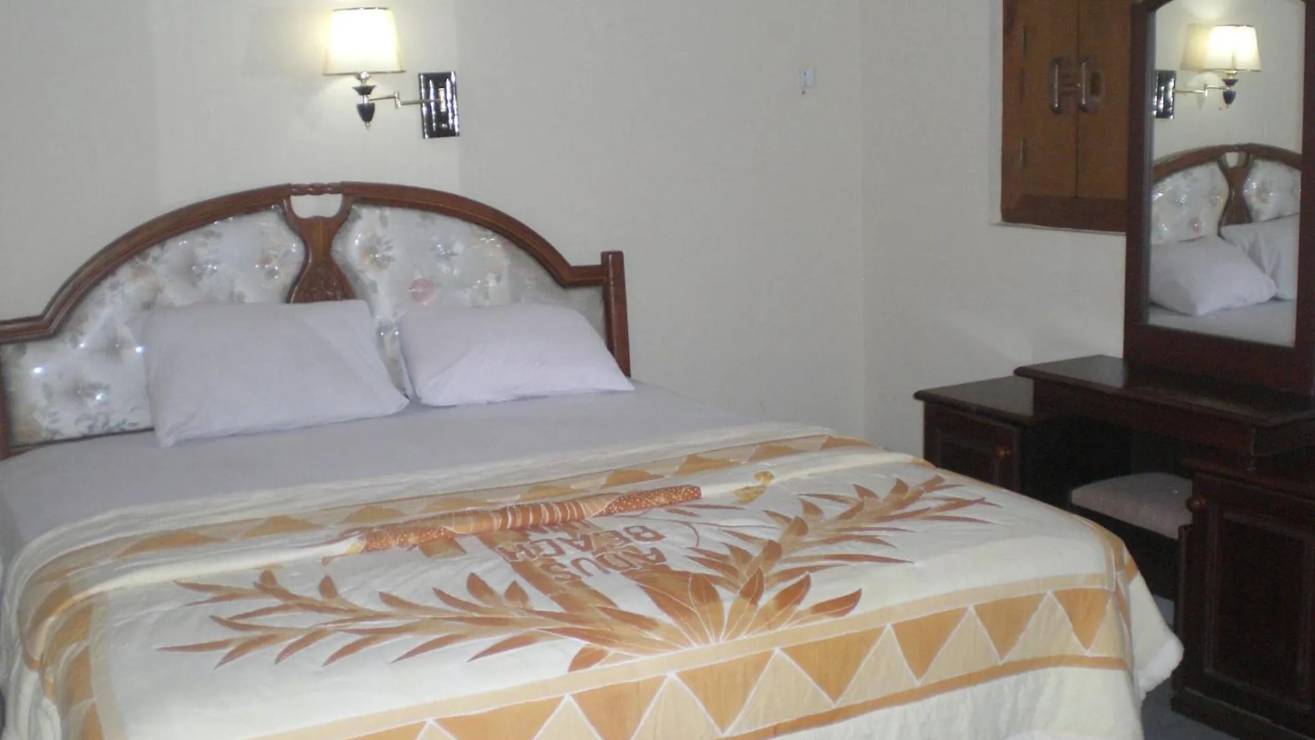 Guest house Adus Beach Inn Legian