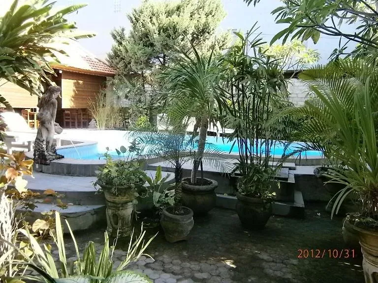 ** Guest house Adus Beach Inn Legian  Indonesia